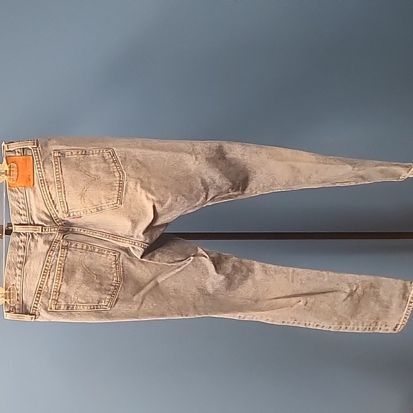 Premium Levi's Skinny Distressed Jeans EUC - Picture 9 of 11
